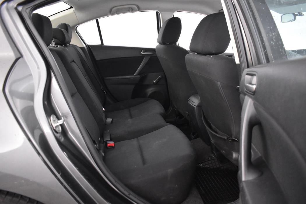 MAZDA 3 2011