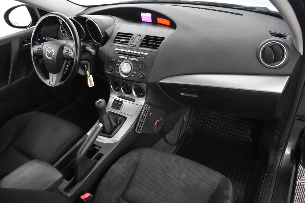 MAZDA 3 2011