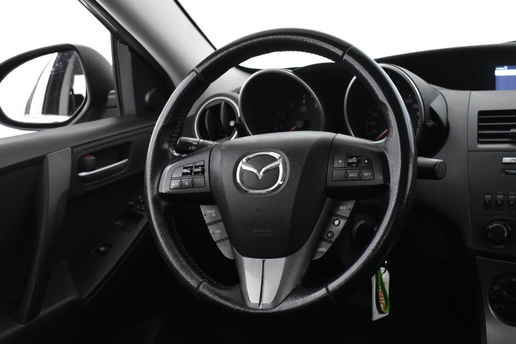 MAZDA 3 2011