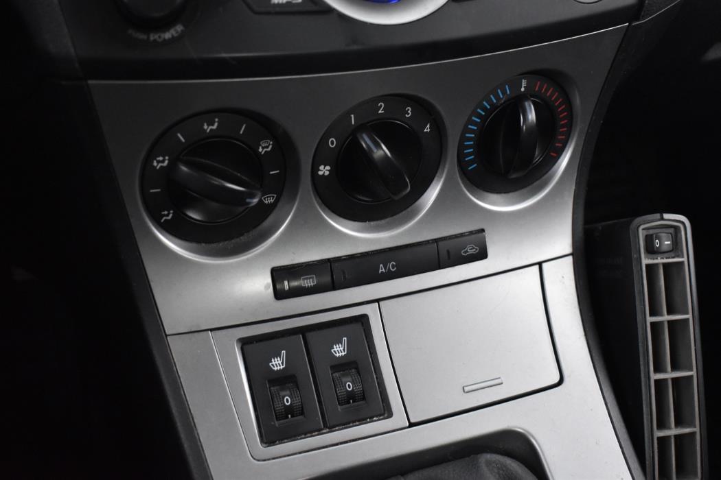 MAZDA 3 2011