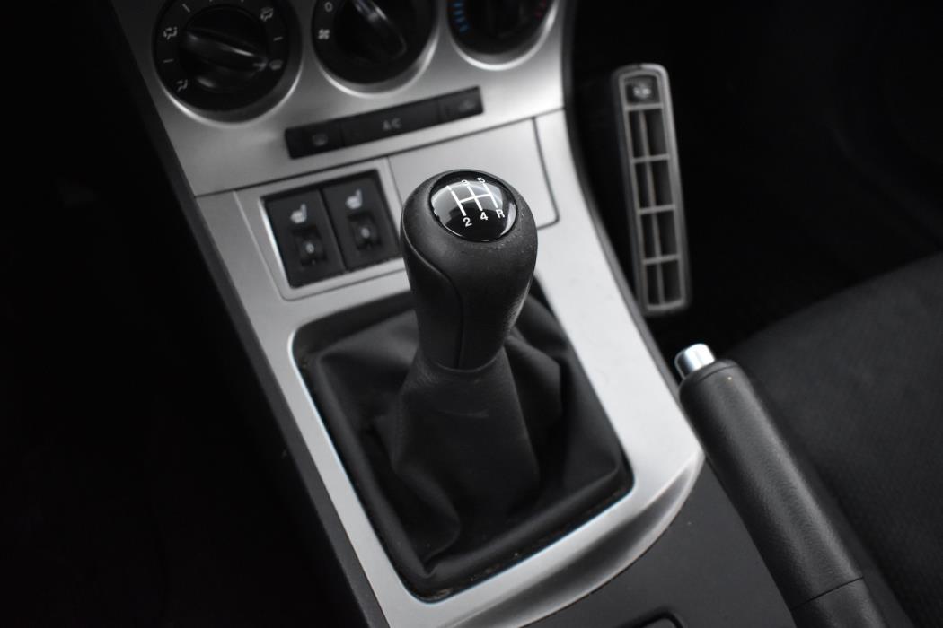 MAZDA 3 2011