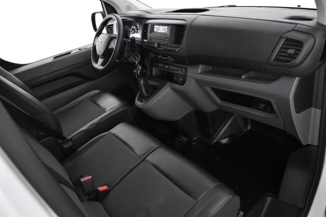 TOYOTA Proace 2016