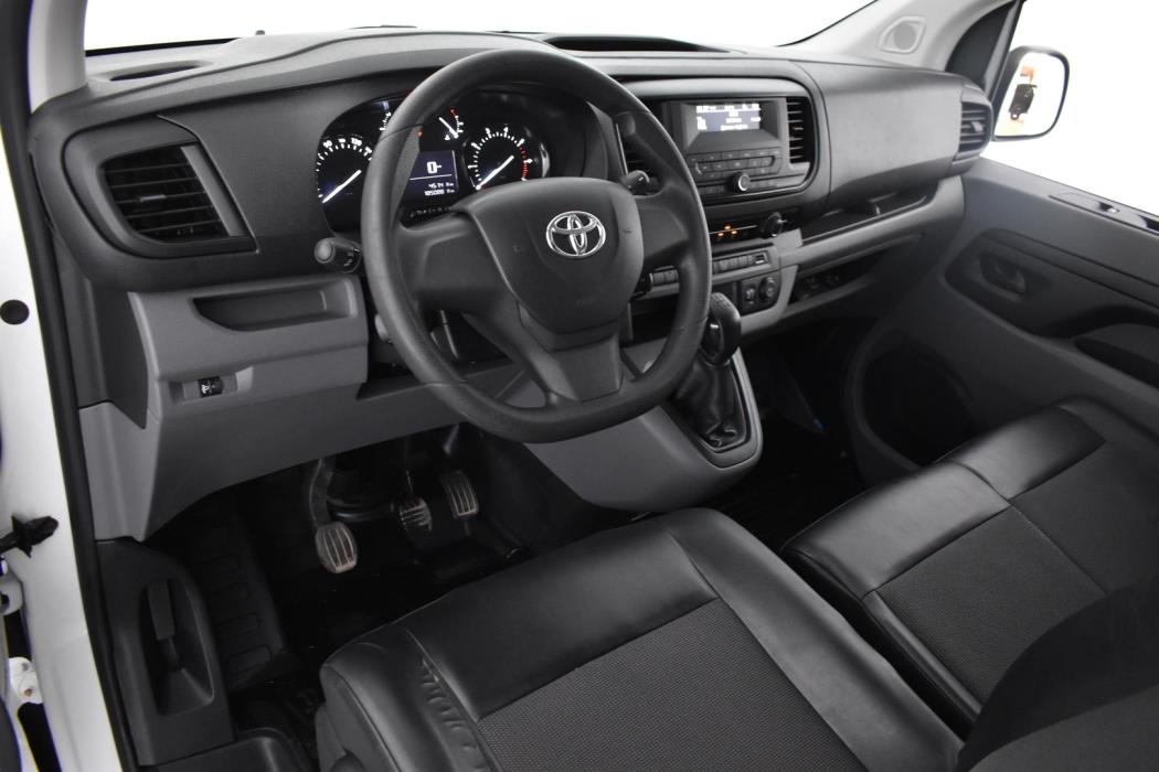 TOYOTA Proace 2016