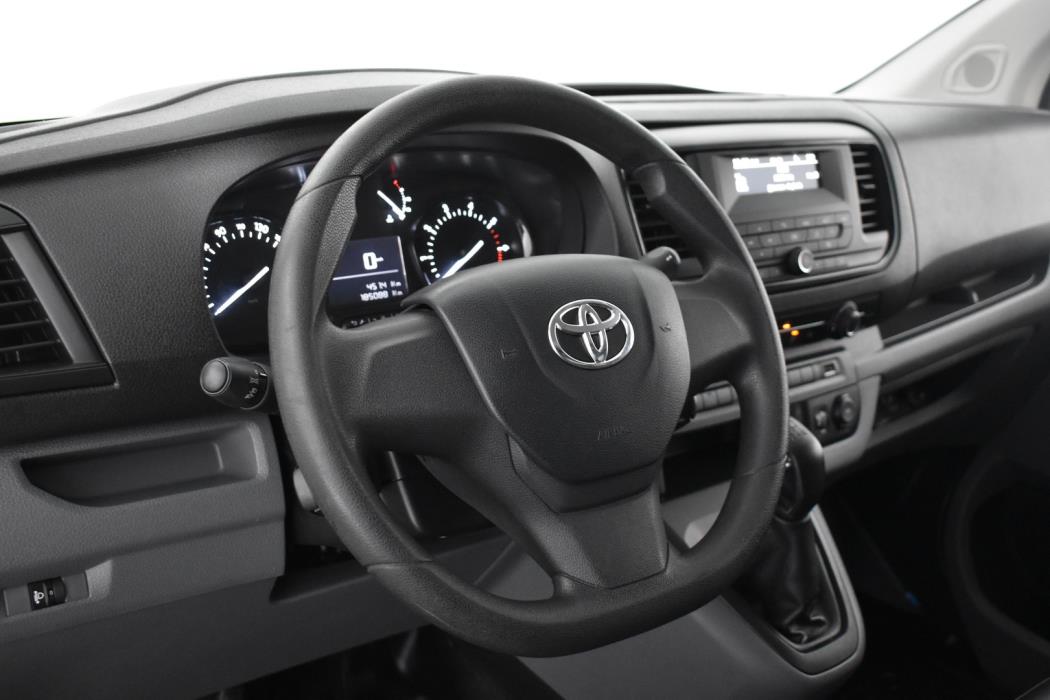 TOYOTA Proace 2016