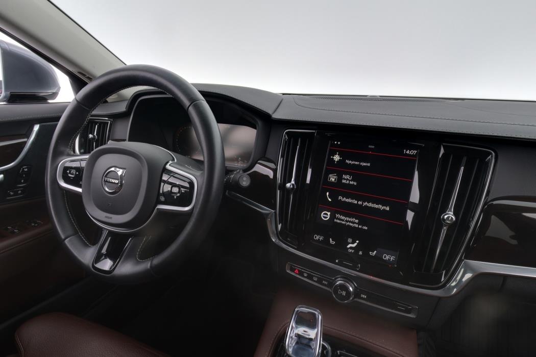 VOLVO V90 2020