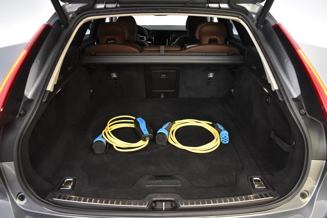 VOLVO V90 2020