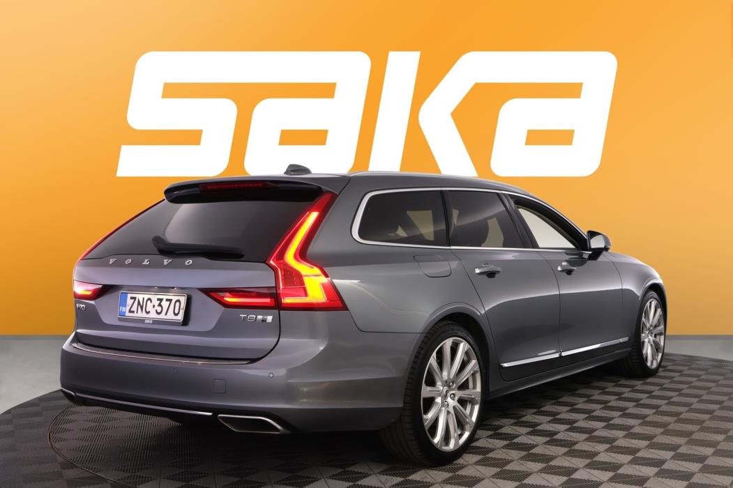 VOLVO V90 2020