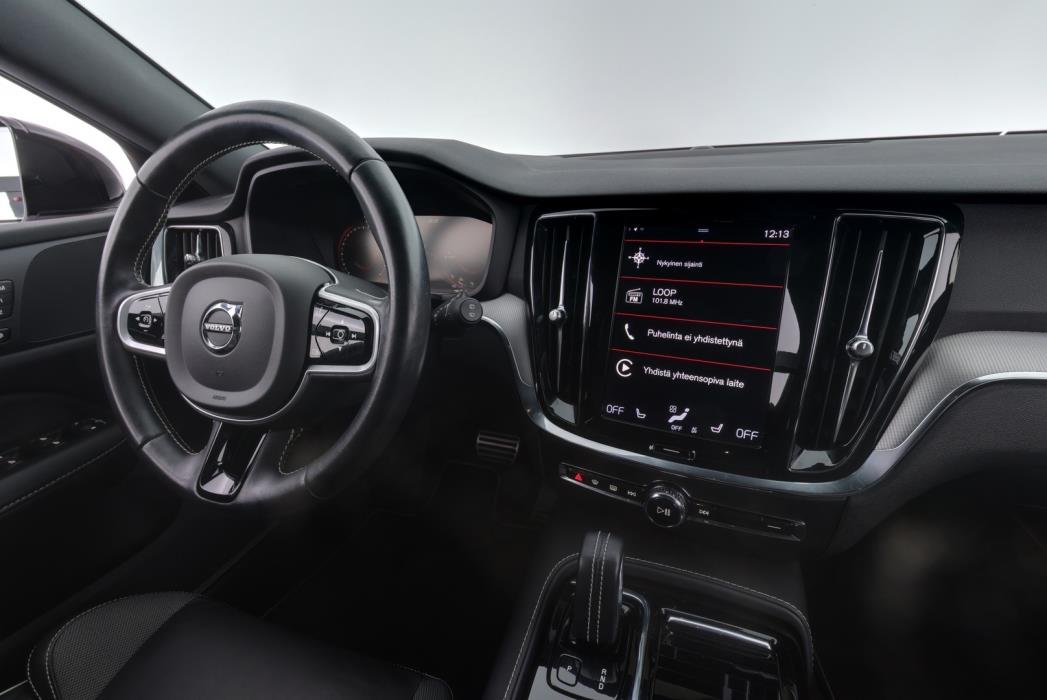 VOLVO V60 2021