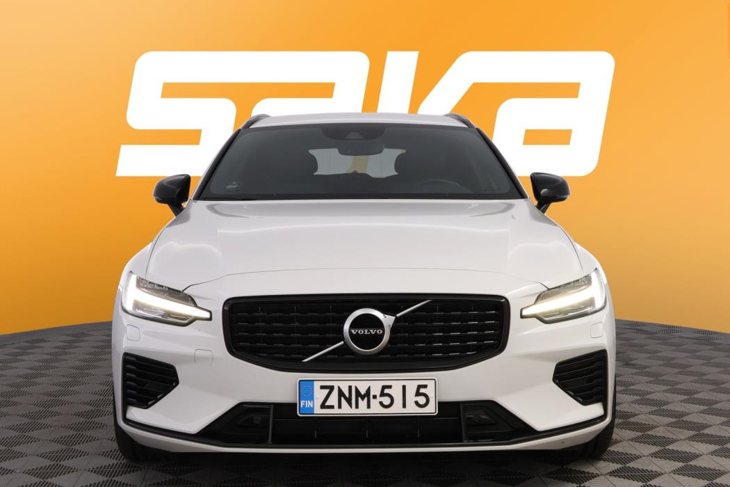 VOLVO V60 2021