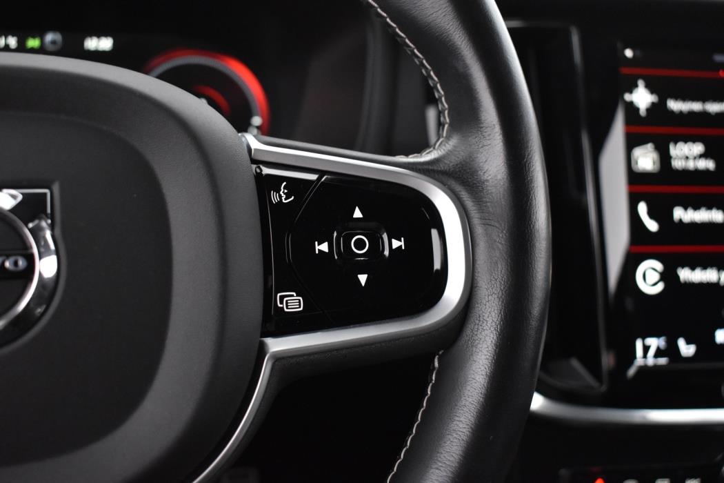 VOLVO V60 2021