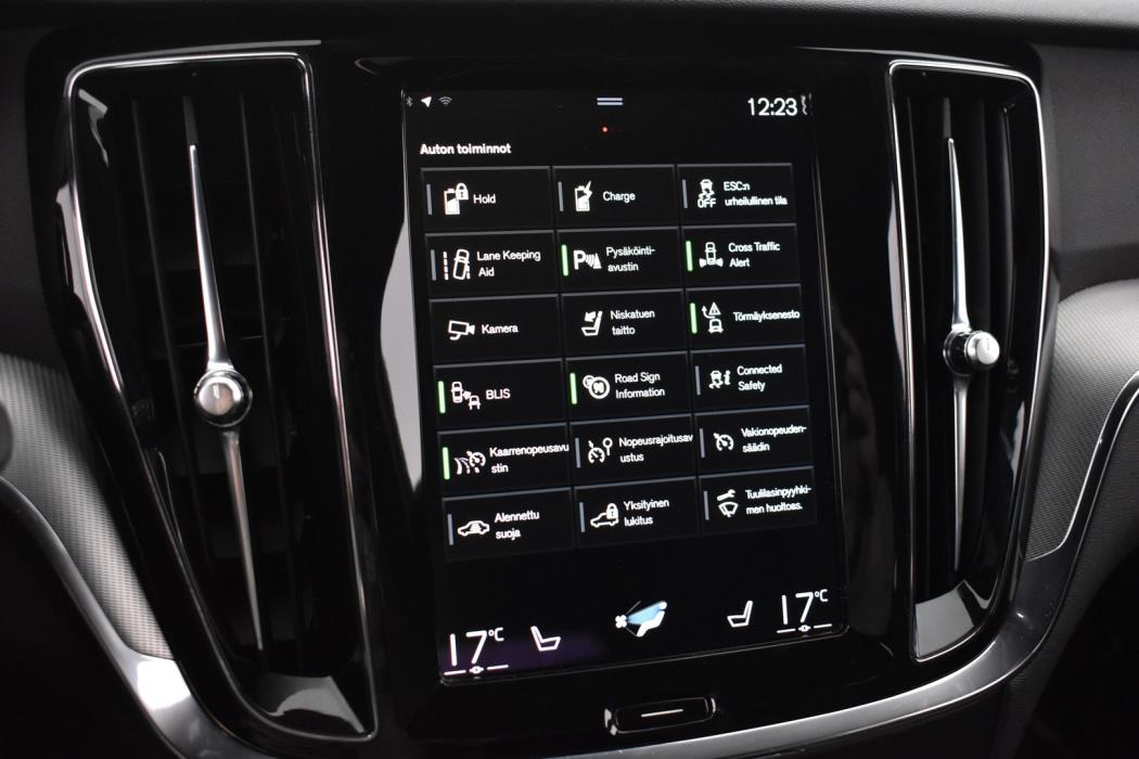 VOLVO V60 2021