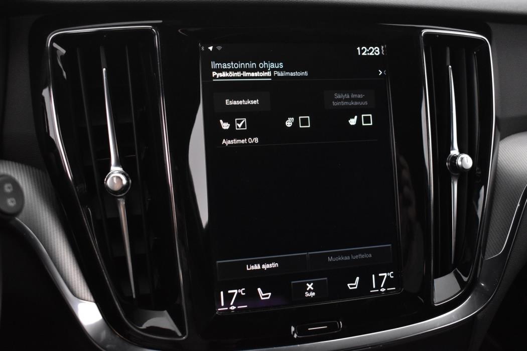 VOLVO V60 2021