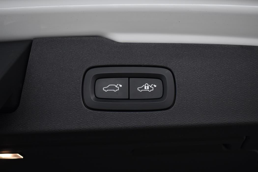 VOLVO V60 2021