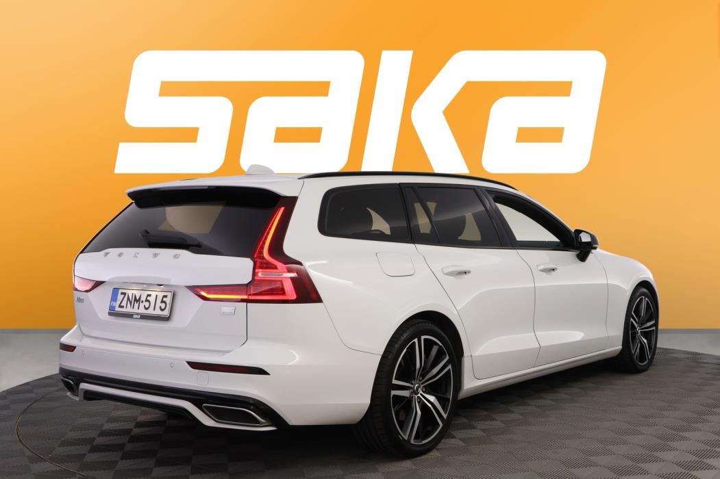 VOLVO V60 2021