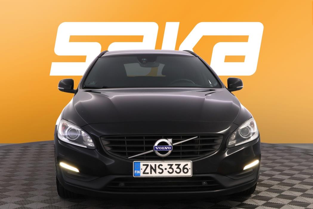 VOLVO V60 2016