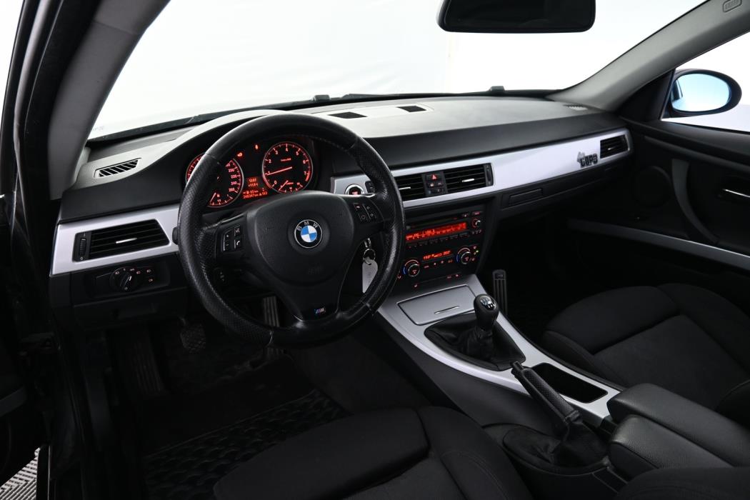 BMW 320 2007