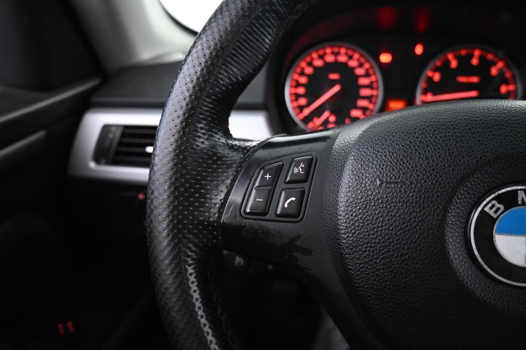 BMW 320 2007