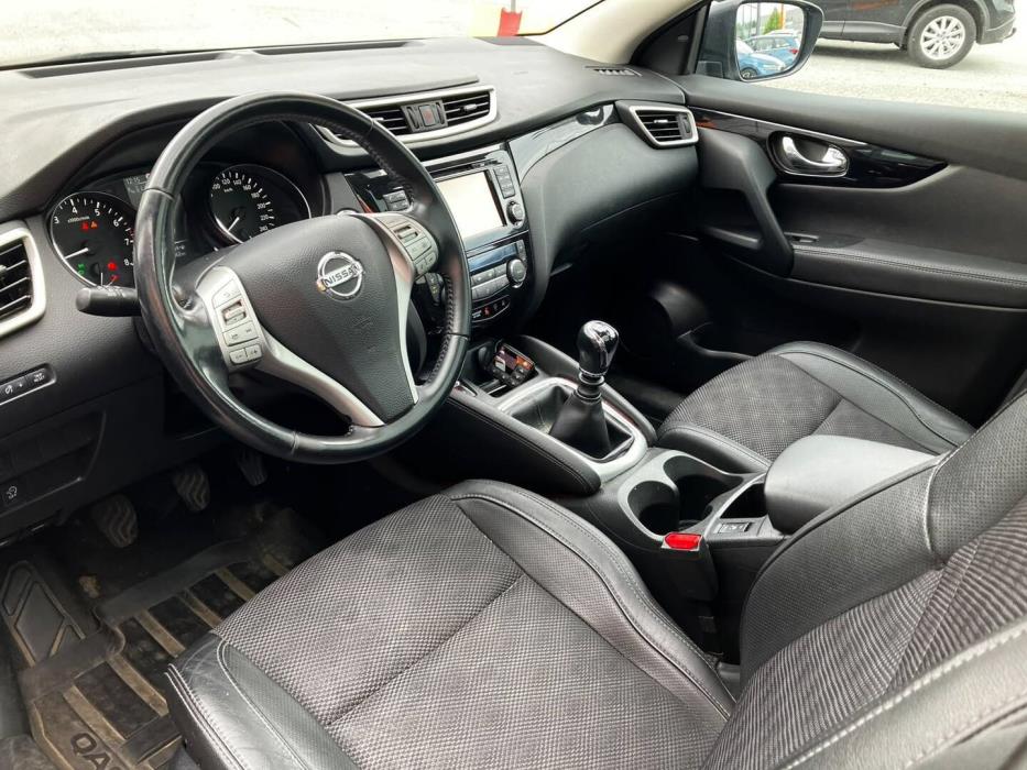 NISSAN Qashqai 2015