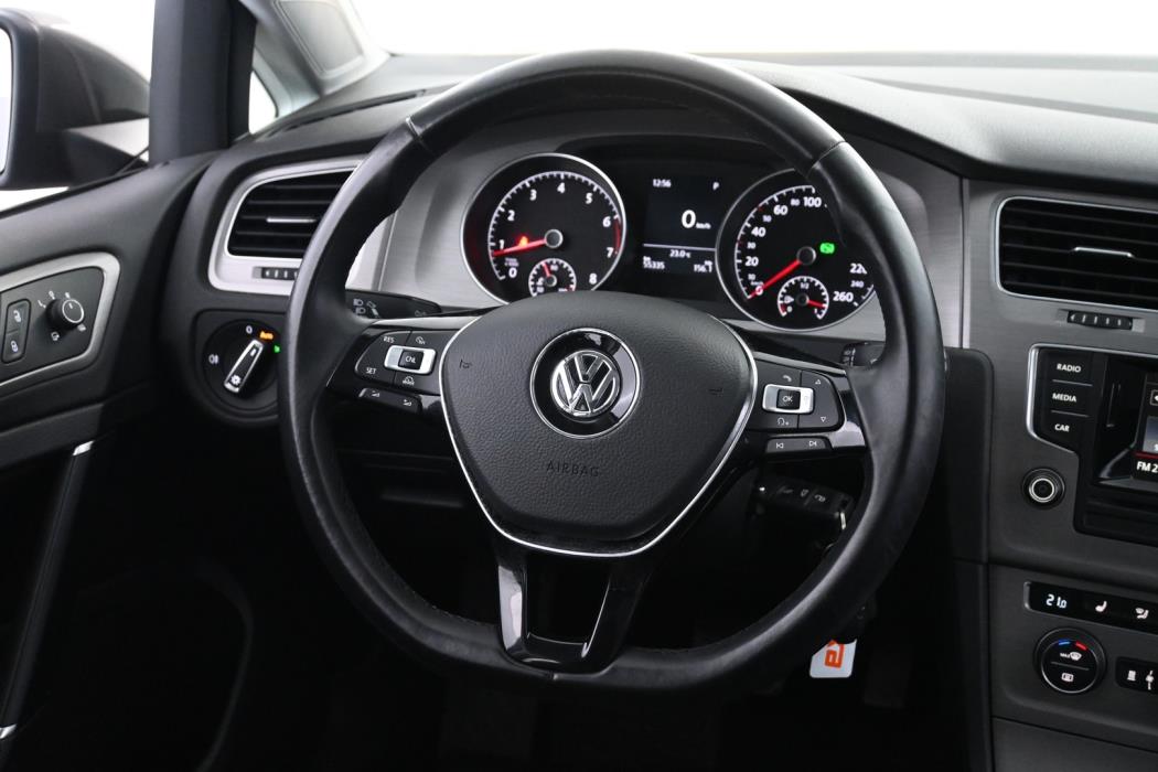 VOLKSWAGEN Golf 2015