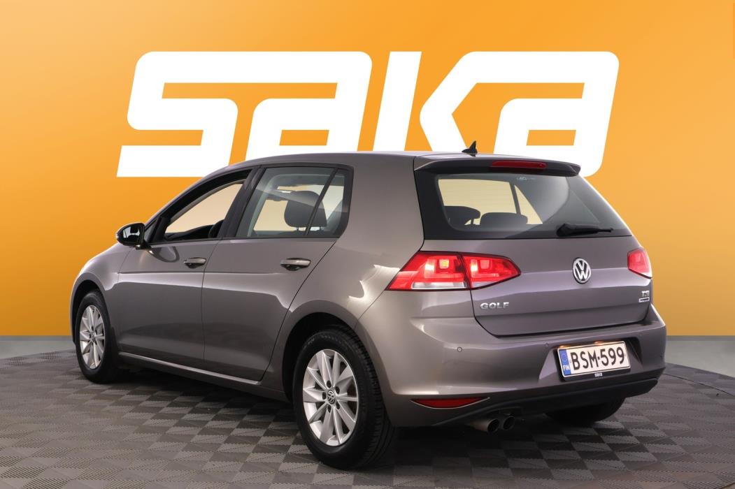 VOLKSWAGEN Golf 2015
