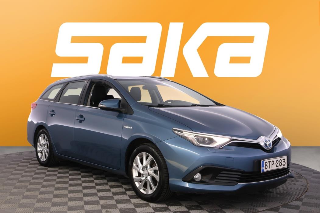 TOYOTA Auris 2016