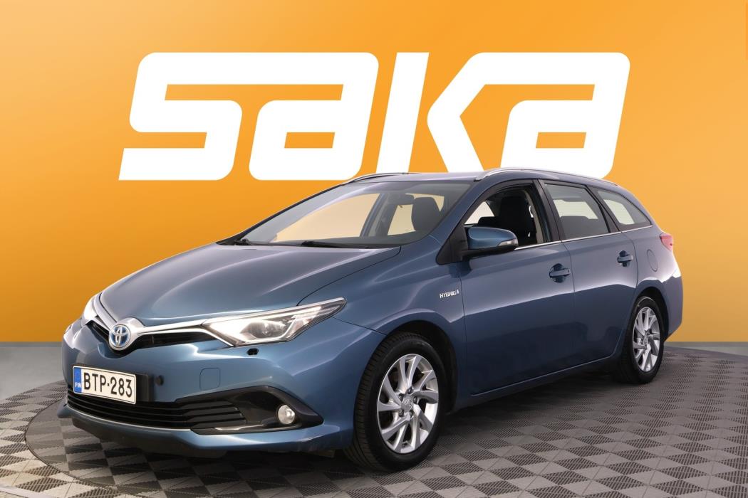TOYOTA Auris 2016