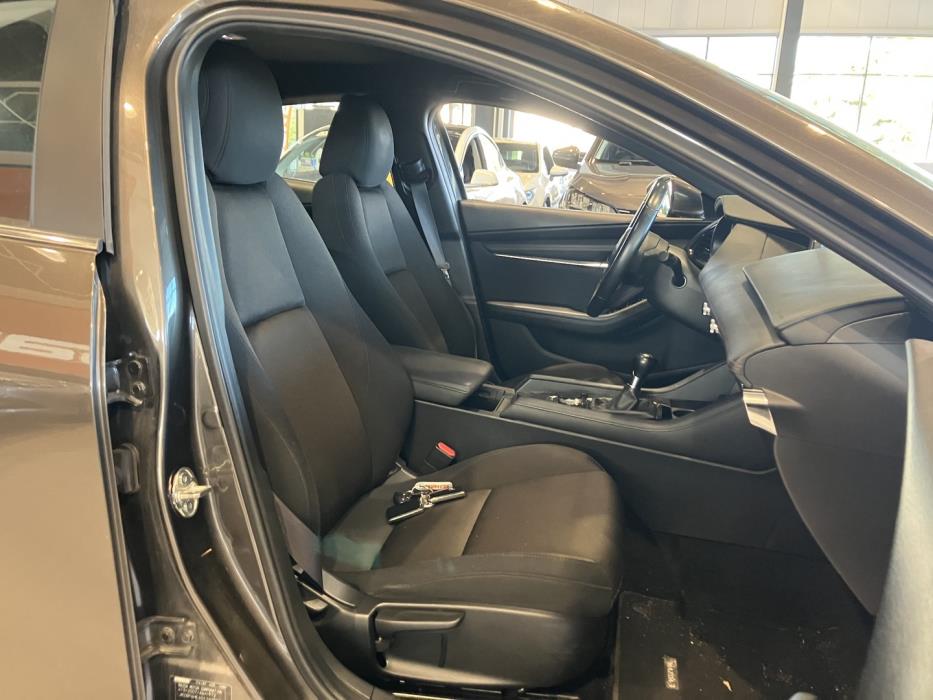 MAZDA 3 2019