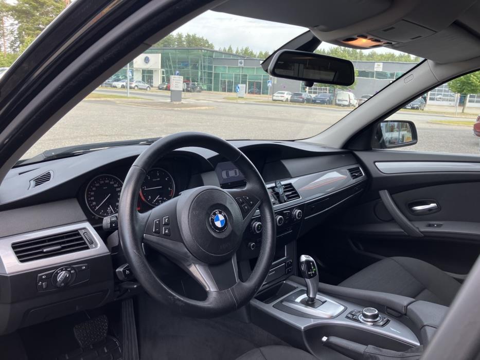 BMW 520 2009