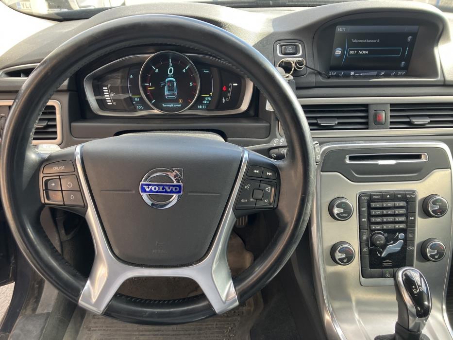 VOLVO V70 2014