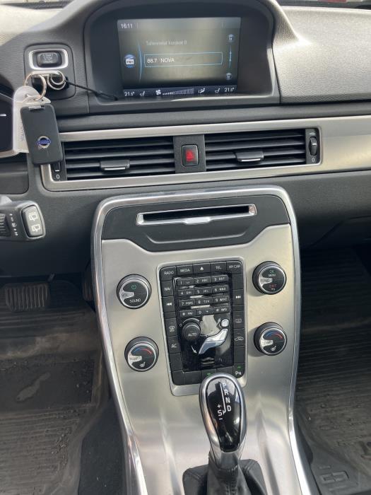 VOLVO V70 2014