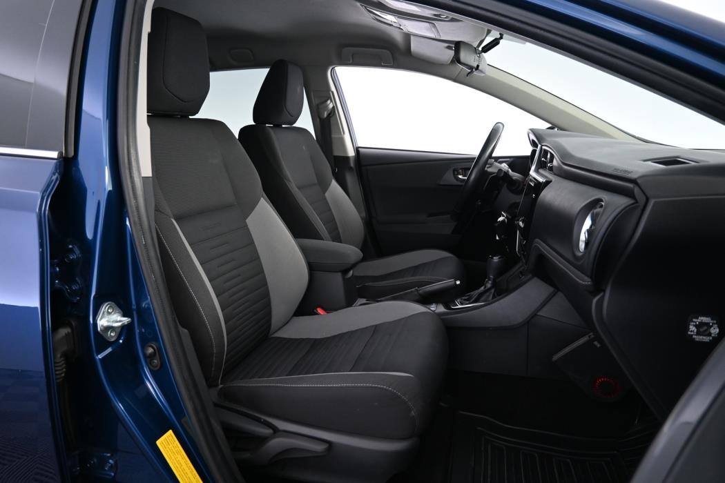 TOYOTA Auris 2017