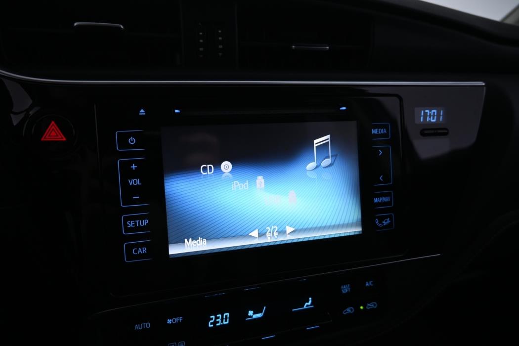 TOYOTA Auris 2017
