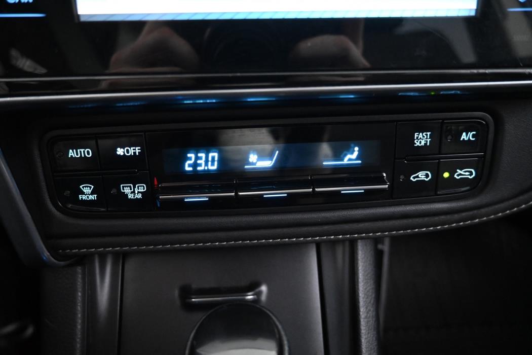 TOYOTA Auris 2017