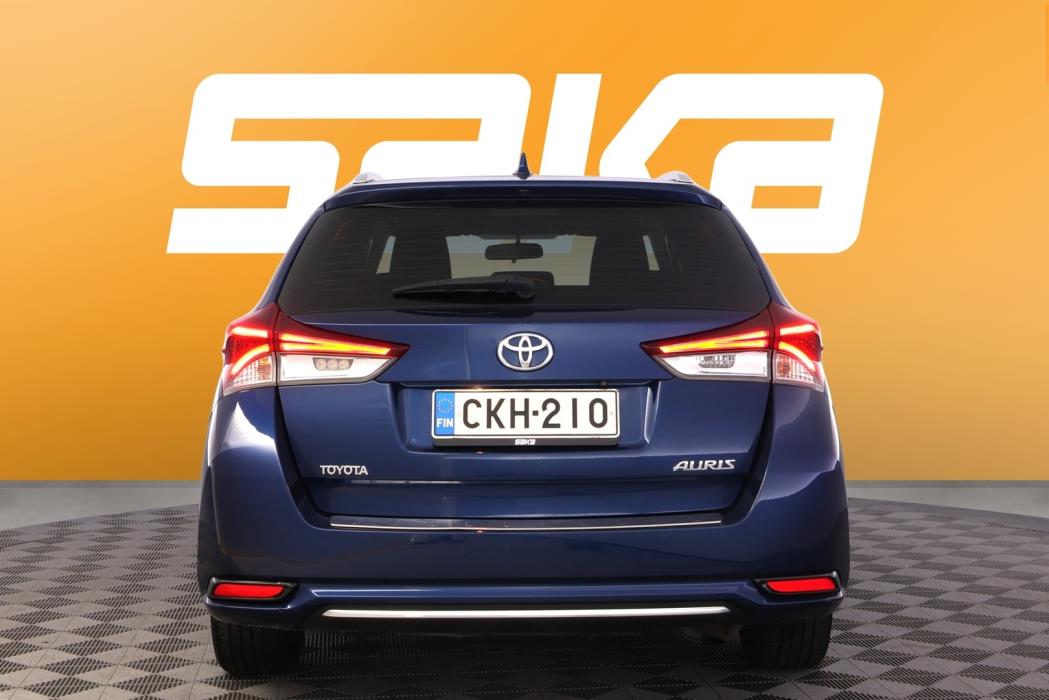 TOYOTA Auris 2017
