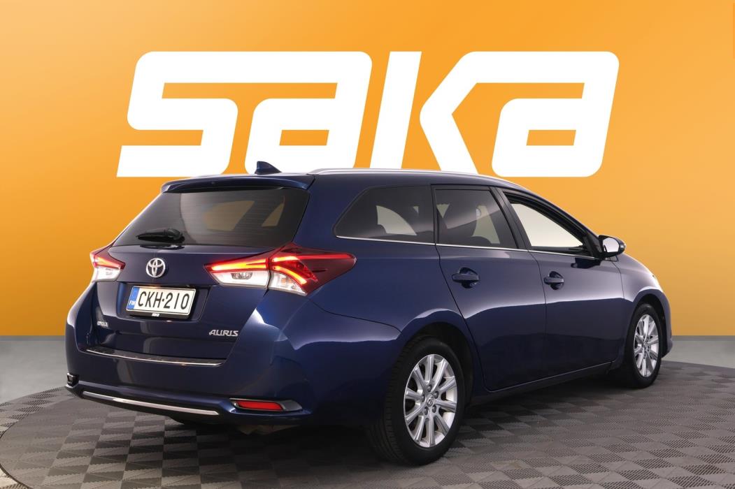 TOYOTA Auris 2017