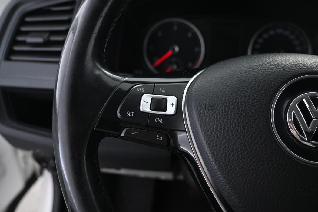 VOLKSWAGEN Transporter 2017