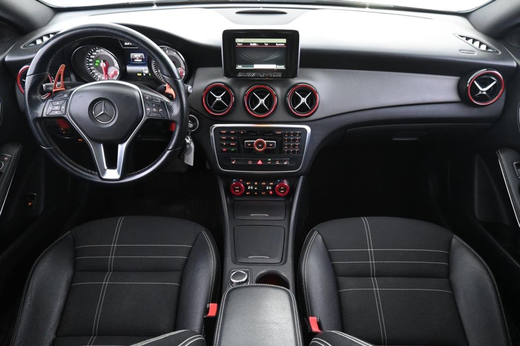 MERCEDES-BENZ CLA 2013