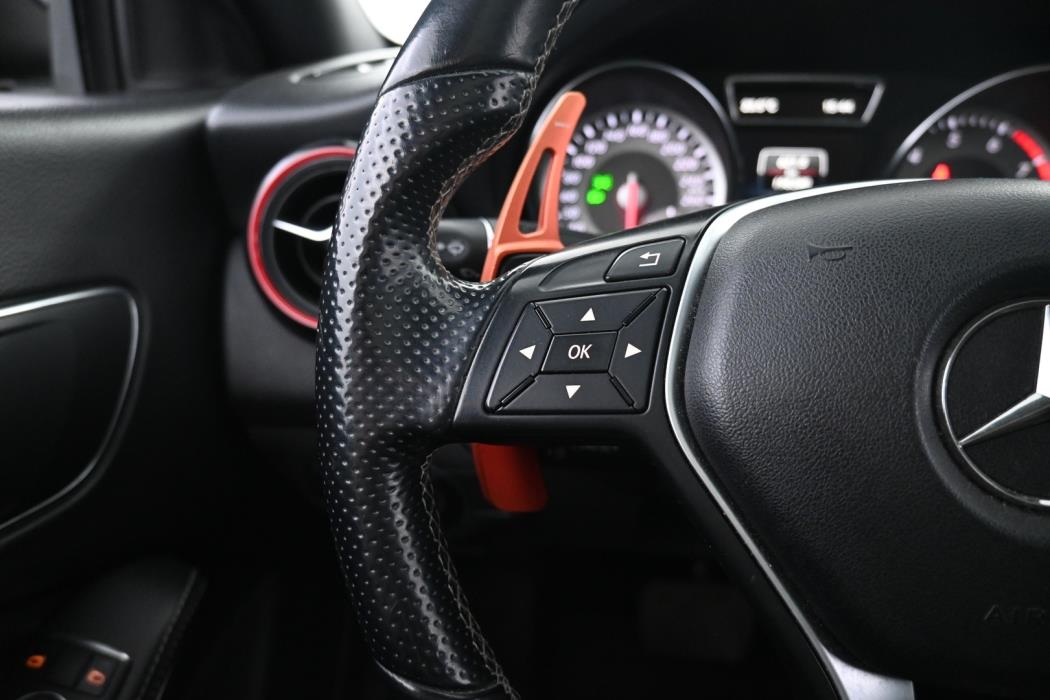 MERCEDES-BENZ CLA 2013