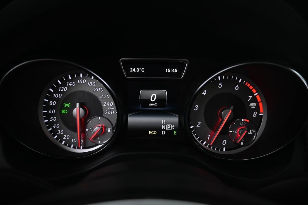 MERCEDES-BENZ CLA 2013