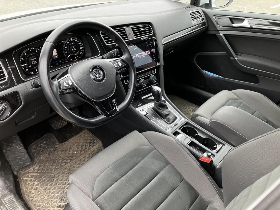 VOLKSWAGEN Golf 2019