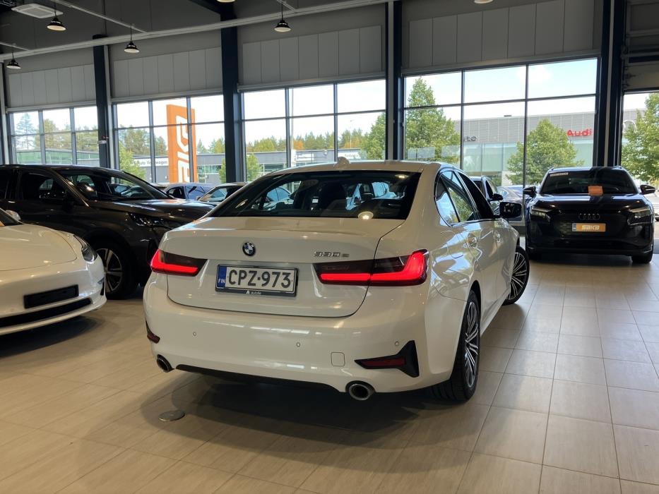 BMW 330E 2019
