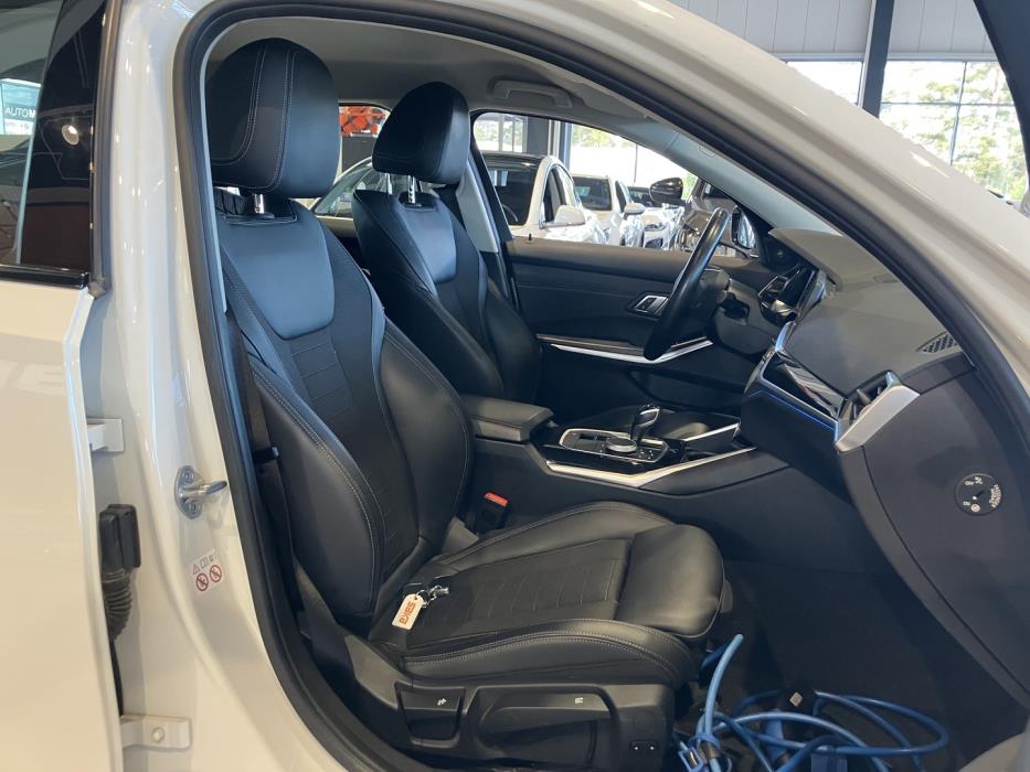 BMW 330E 2019