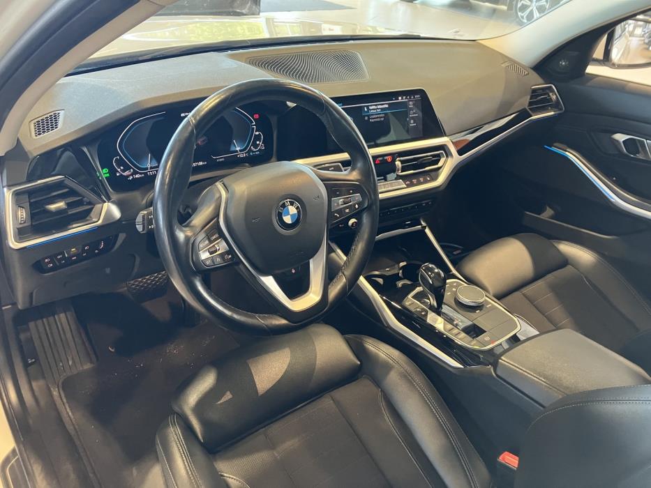 BMW 330E 2019