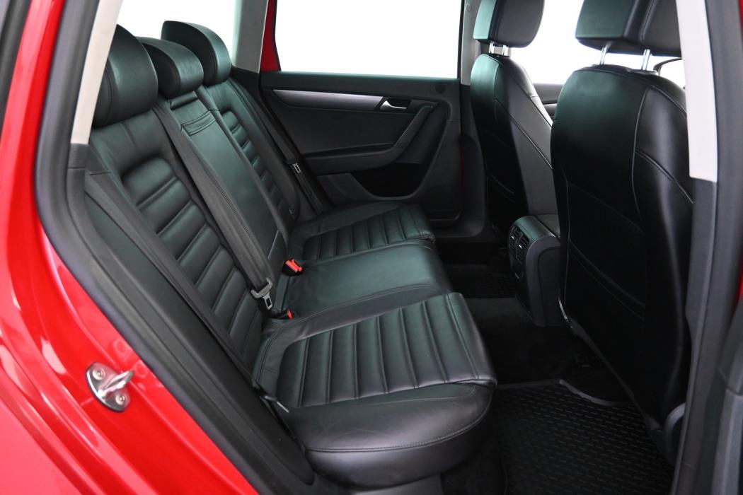 VOLKSWAGEN PASSAT 2014