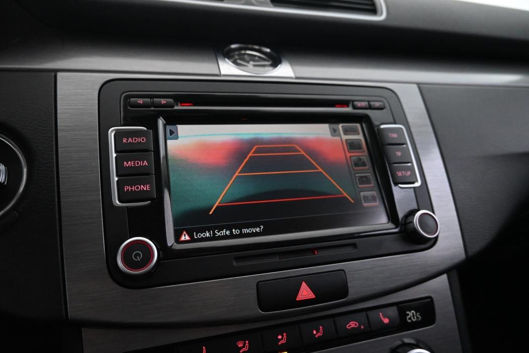 VOLKSWAGEN PASSAT 2014