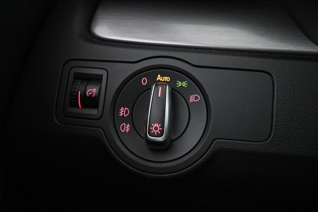 VOLKSWAGEN PASSAT 2014