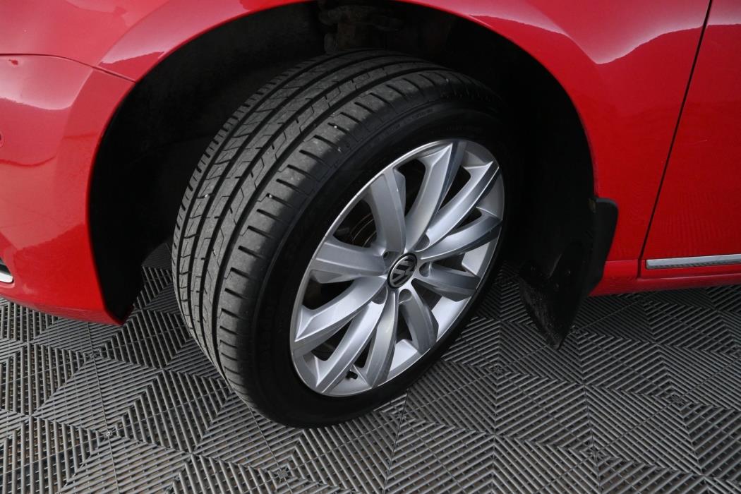 VOLKSWAGEN PASSAT 2014