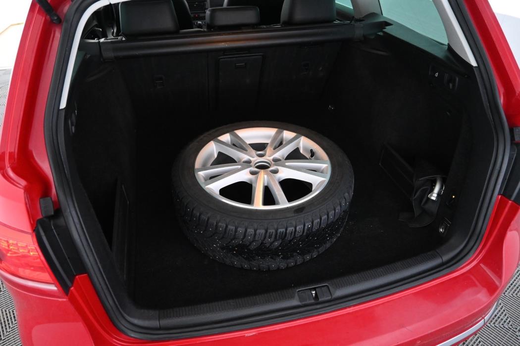 VOLKSWAGEN PASSAT 2014