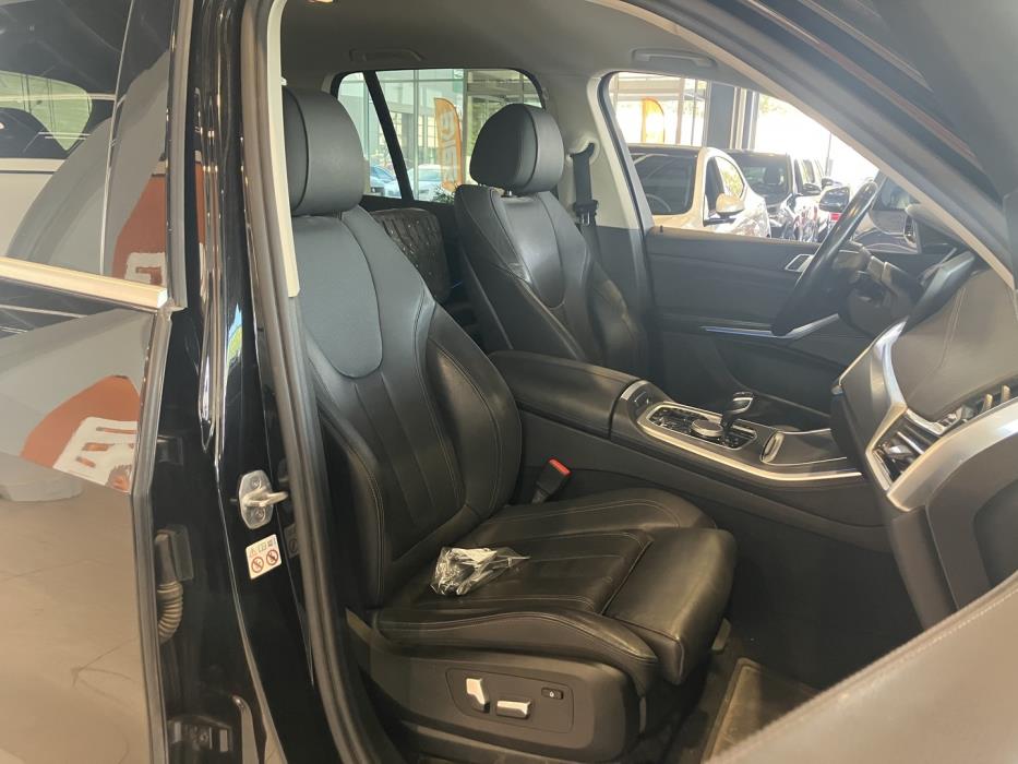 BMW X5 2021