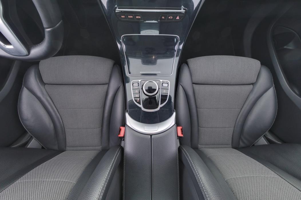 MERCEDES-BENZ C 2020